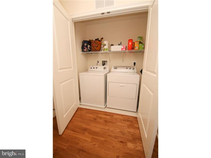 NAVAL SQUARE - Residential