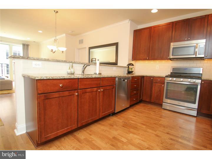 NAVAL SQUARE - Residential