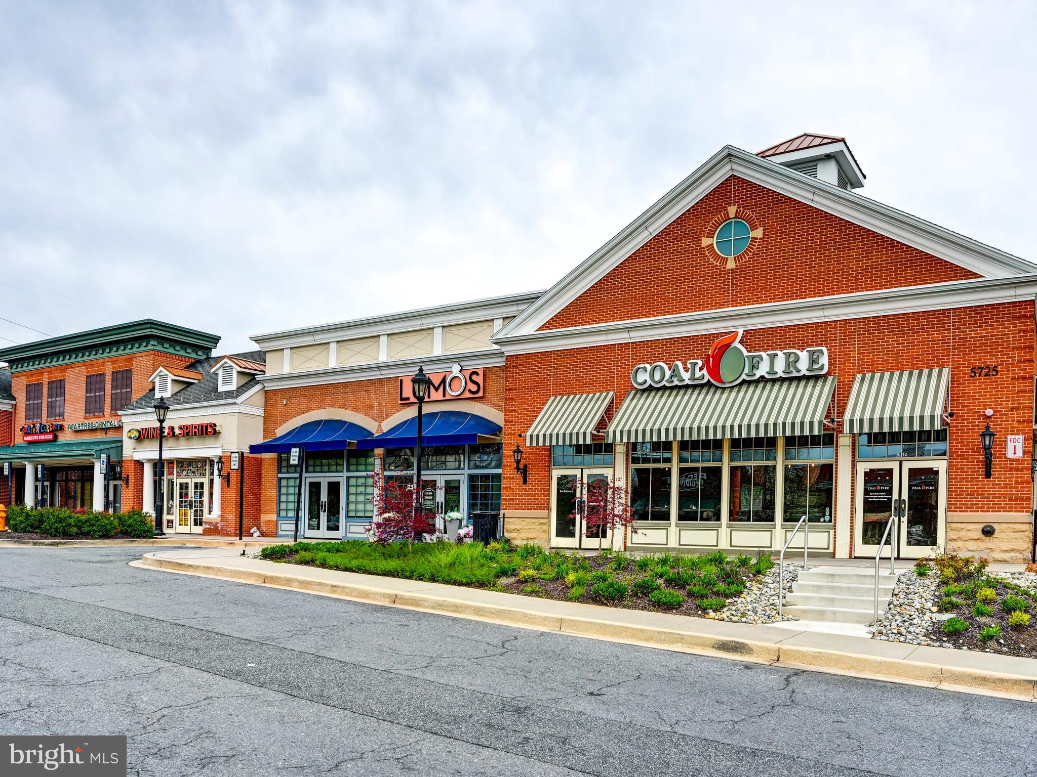 VILLAGE OF MONTGOMERY RUN - Residential