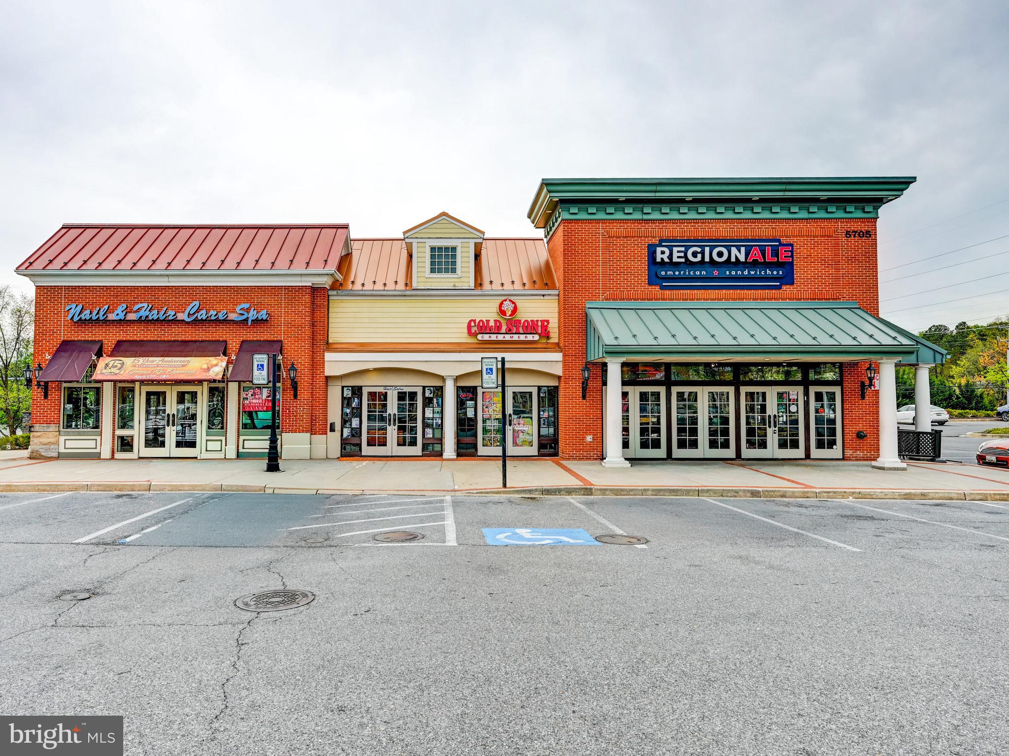 VILLAGE OF MONTGOMERY RUN - Residential