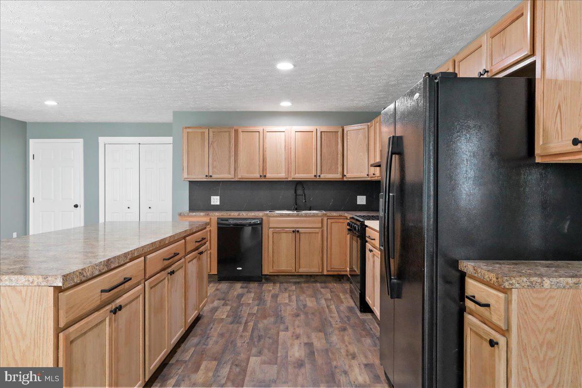 OWL HOLLOW CABINS - Residential