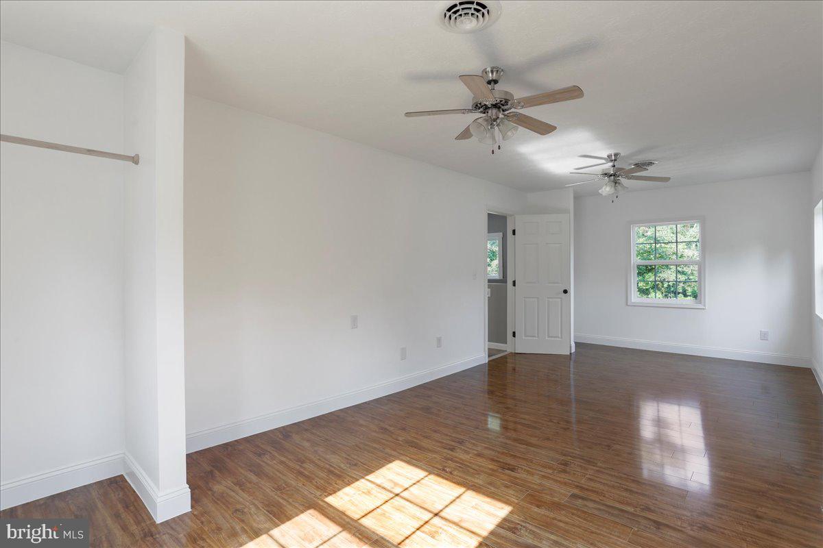 OWL HOLLOW CABINS - Residential