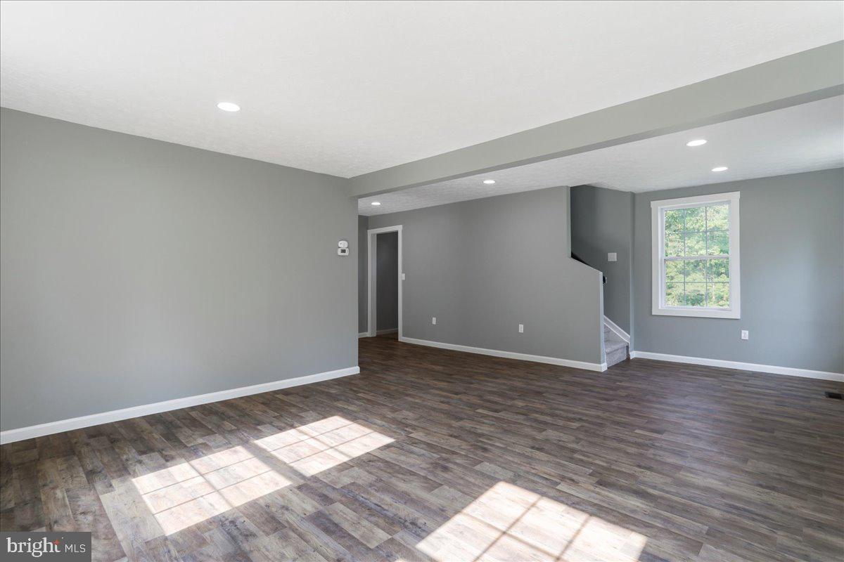 OWL HOLLOW CABINS - Residential