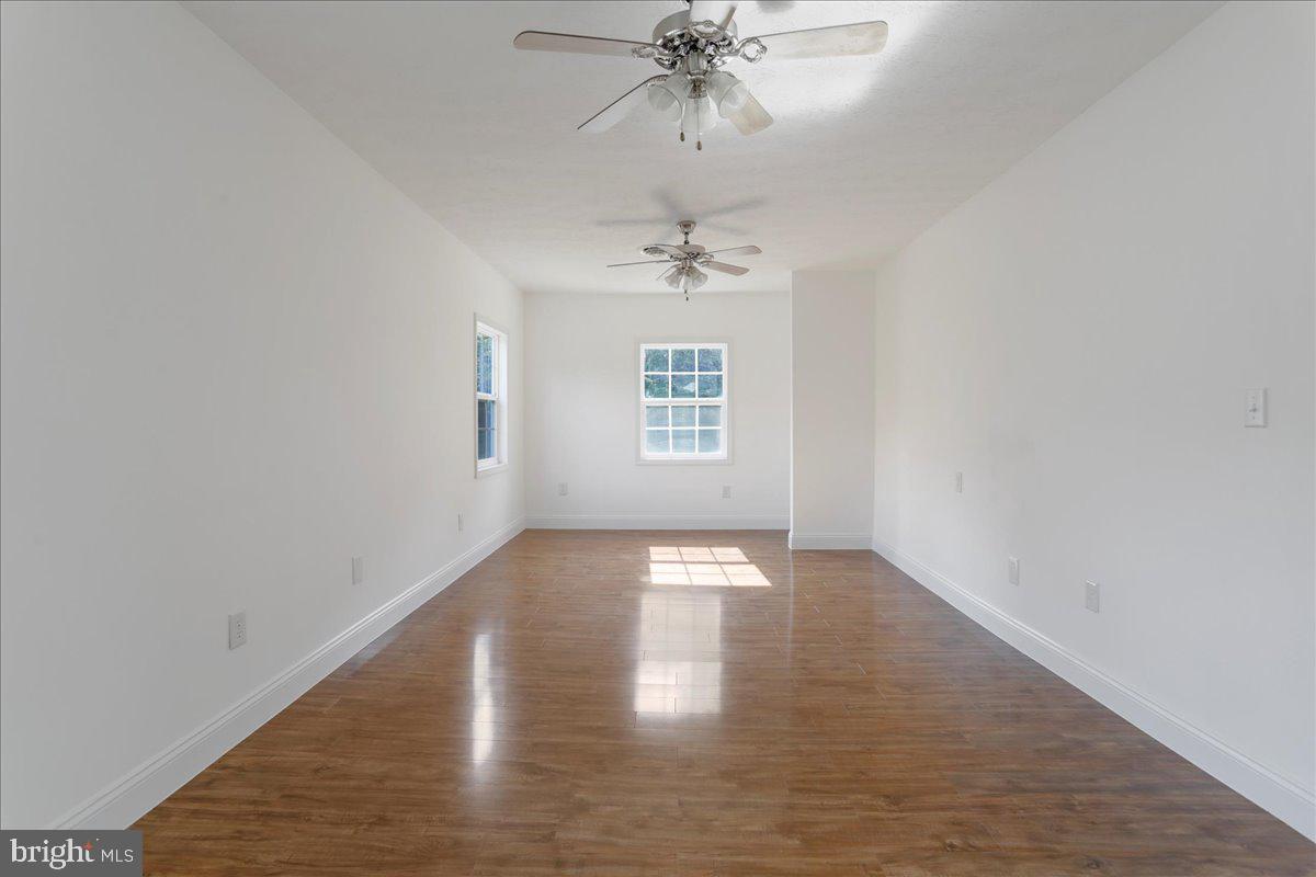 OWL HOLLOW CABINS - Residential