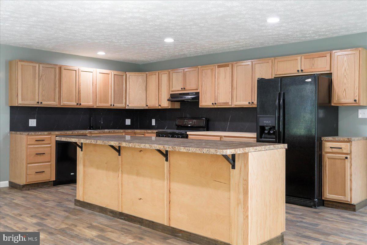 OWL HOLLOW CABINS - Residential