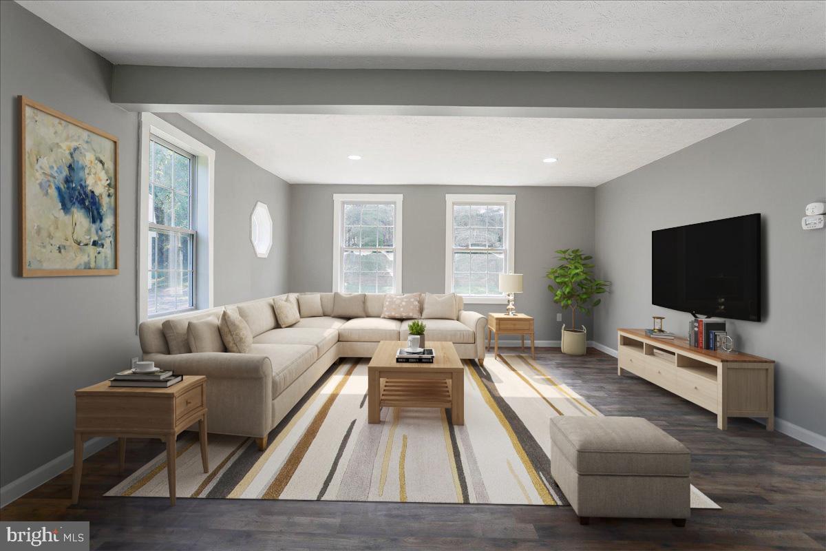 OWL HOLLOW CABINS - Residential