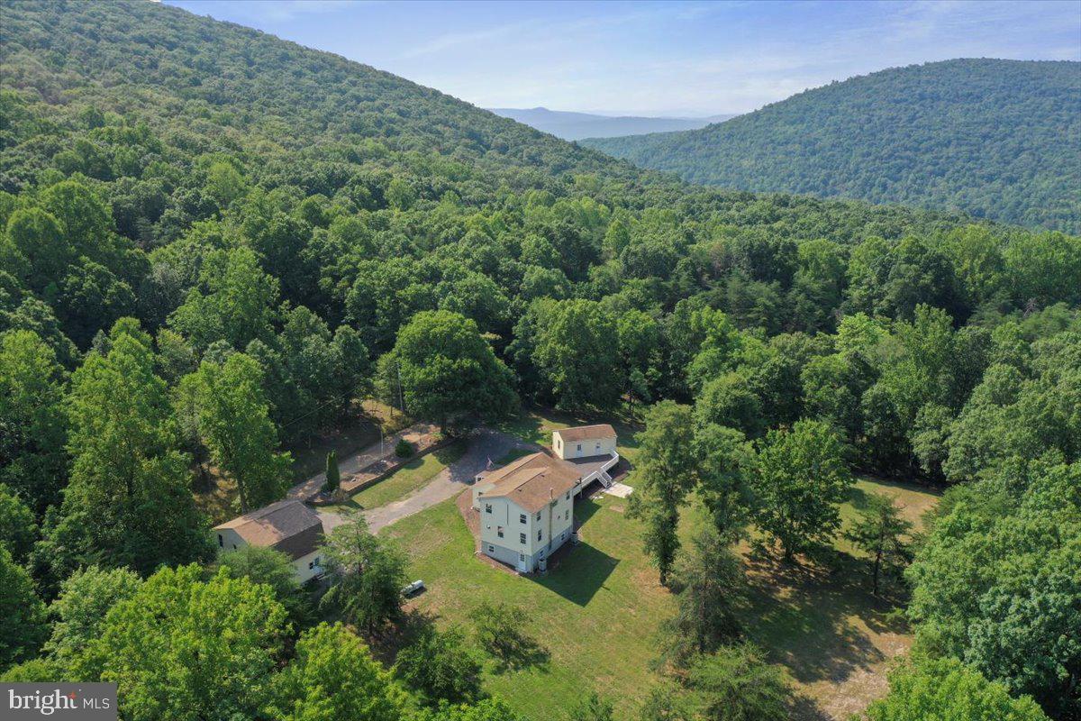 OWL HOLLOW CABINS - Residential