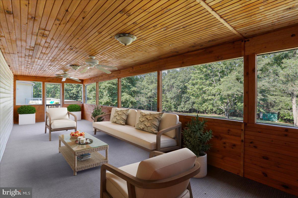 OWL HOLLOW CABINS - Residential