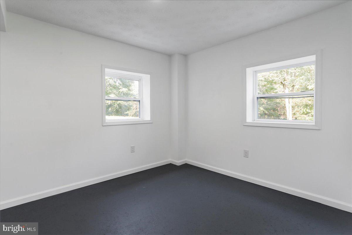 OWL HOLLOW CABINS - Residential