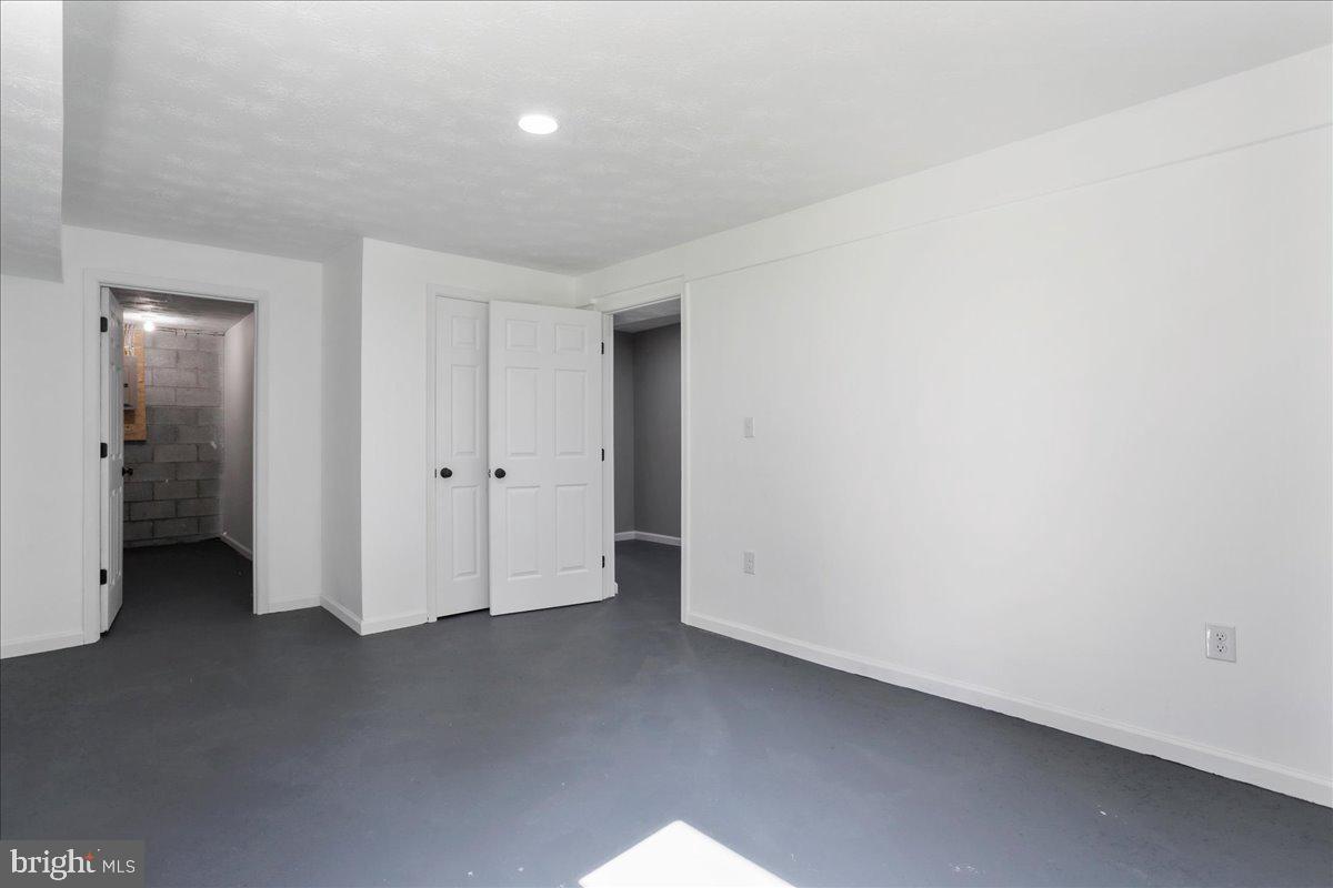 OWL HOLLOW CABINS - Residential