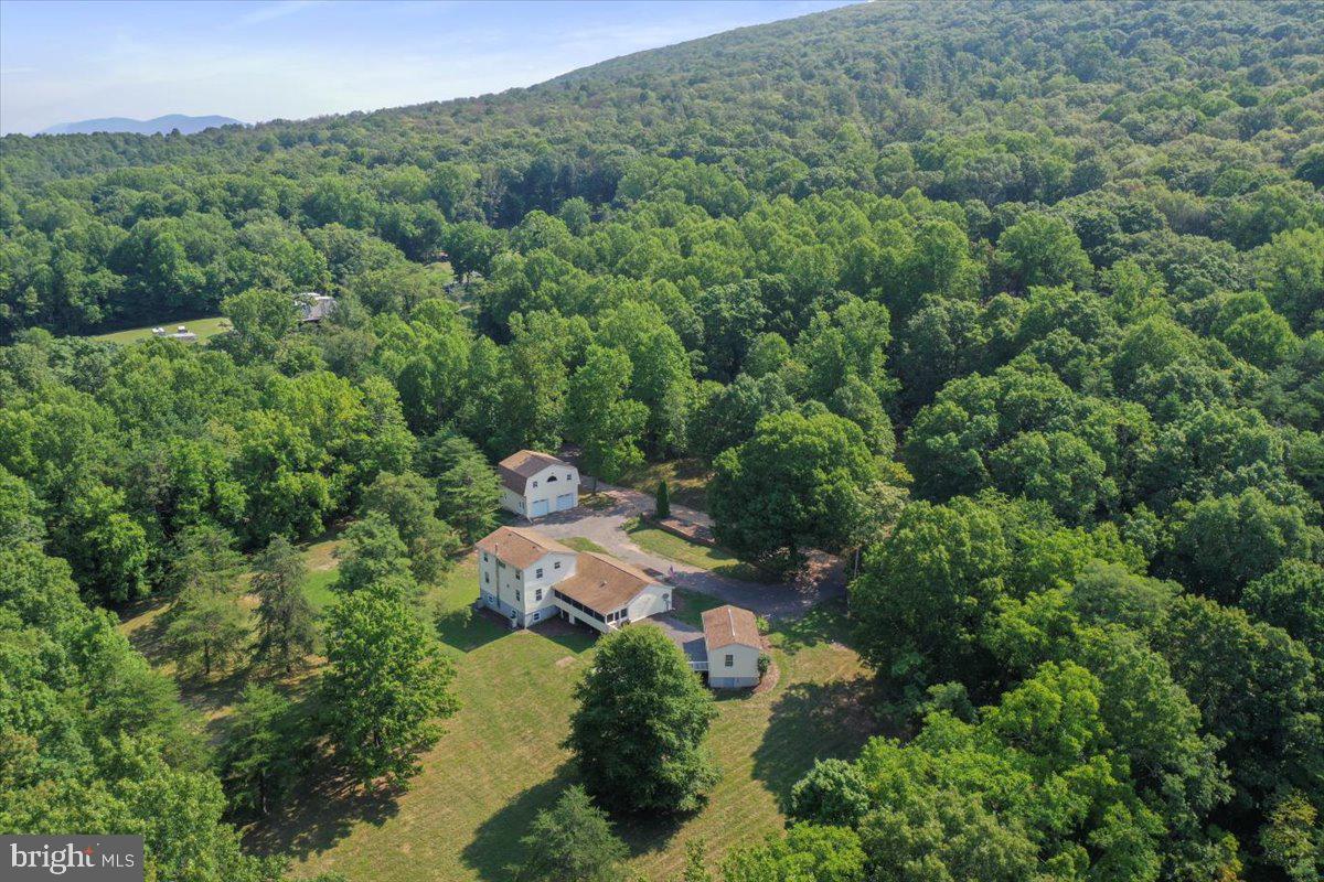 OWL HOLLOW CABINS - Residential