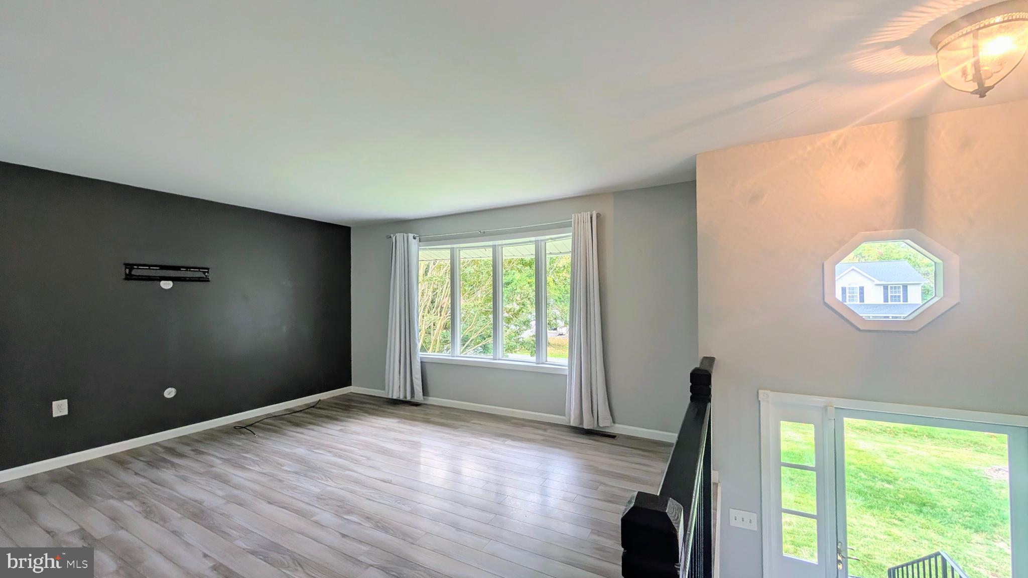 922 PETINOT PLACE