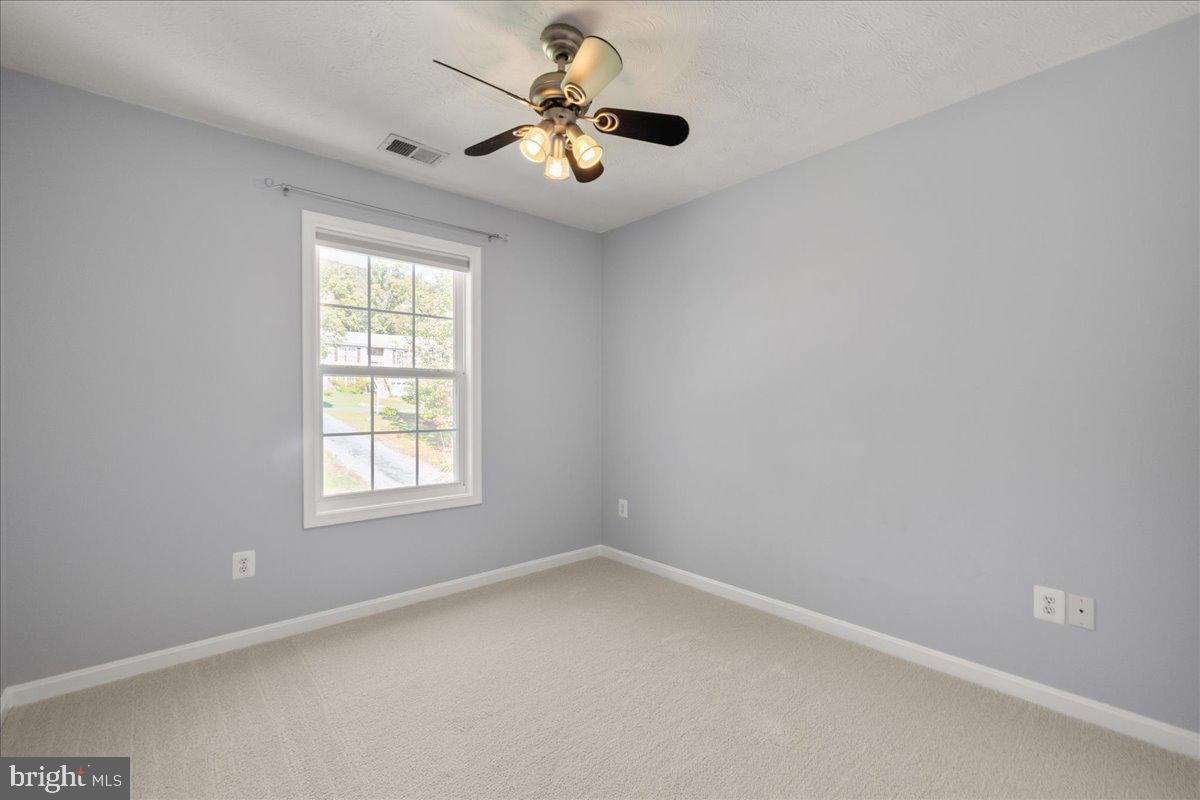 SHAWNEELAND - Residential