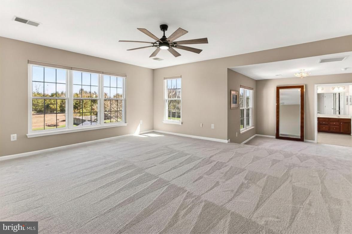 VANTAGE POINTE - Residential