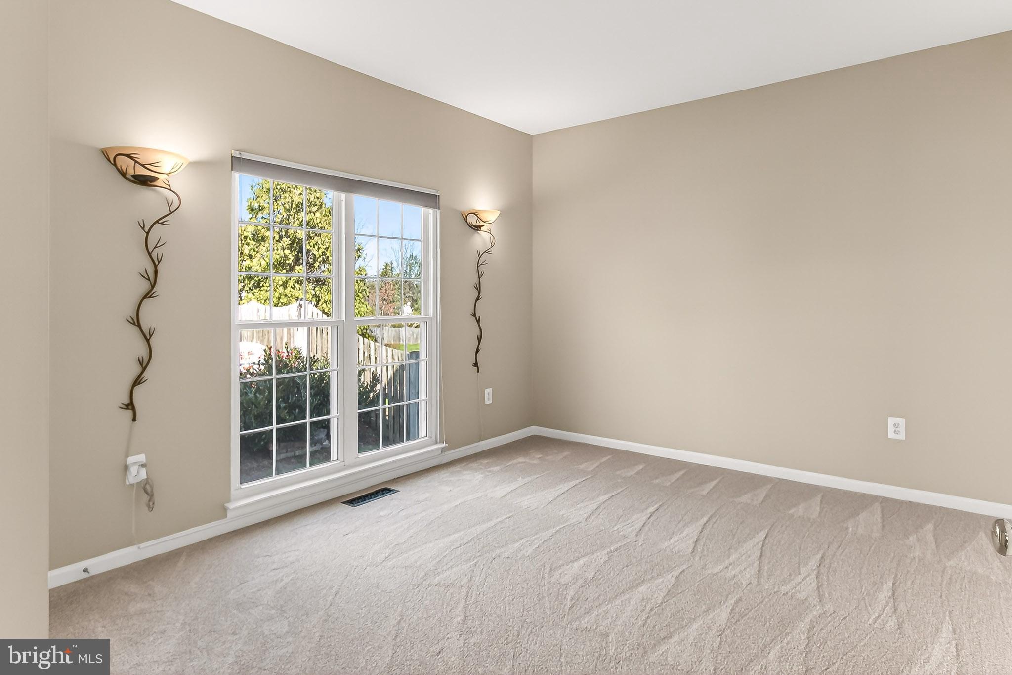 VANTAGE POINTE - Residential