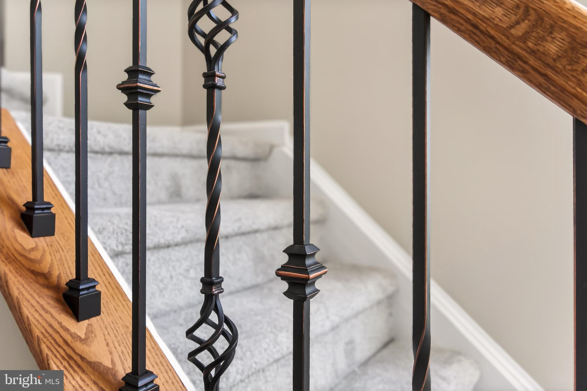 VANTAGE POINTE - Residential