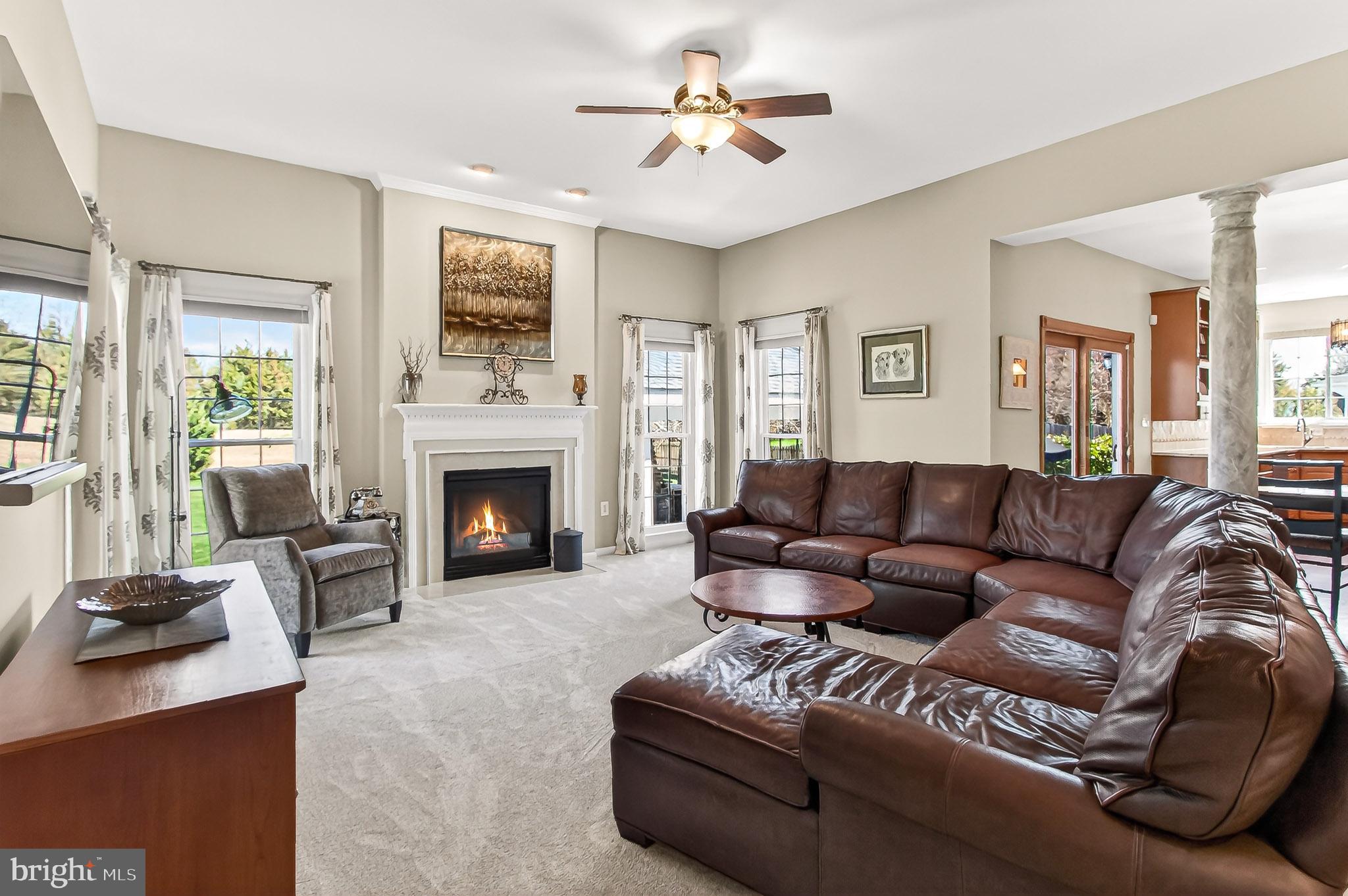 VANTAGE POINTE - Residential