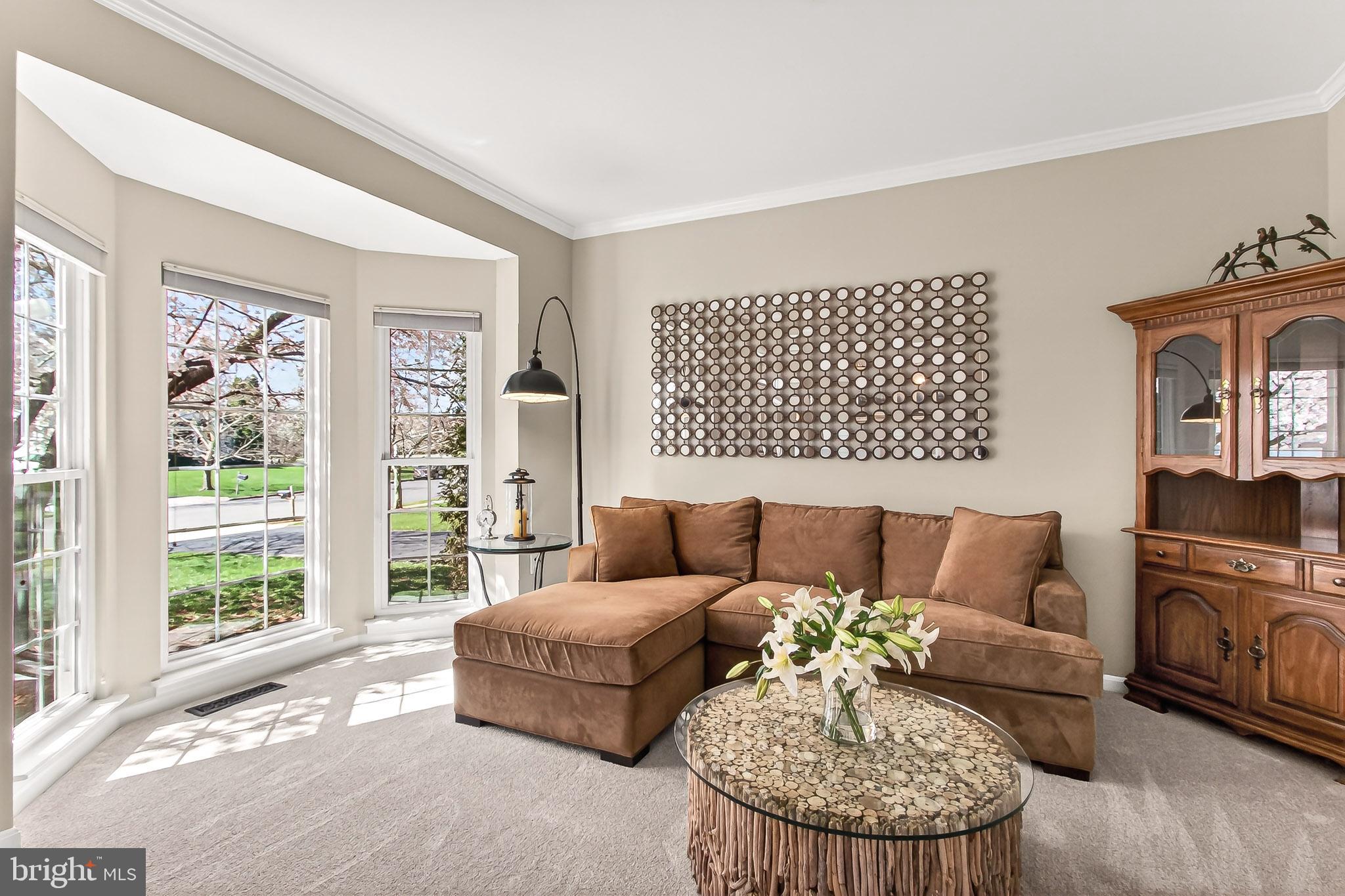 VANTAGE POINTE - Residential