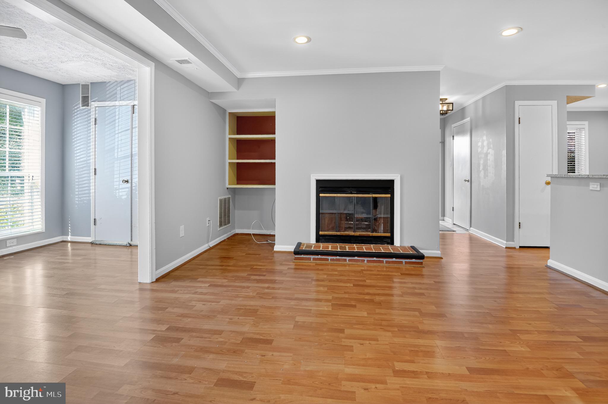 THE OAKTON - Residential Lease