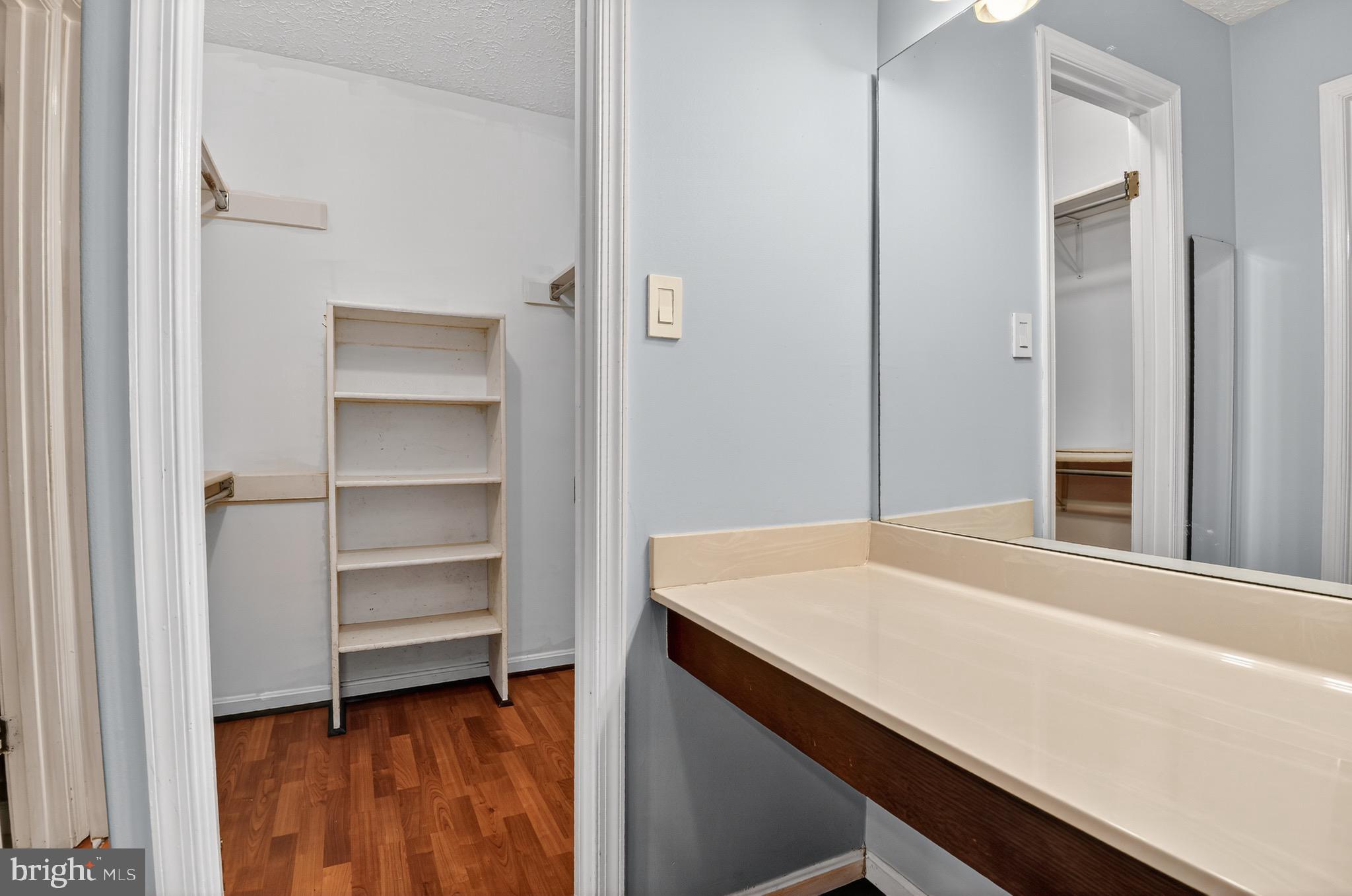 THE OAKTON - Residential Lease