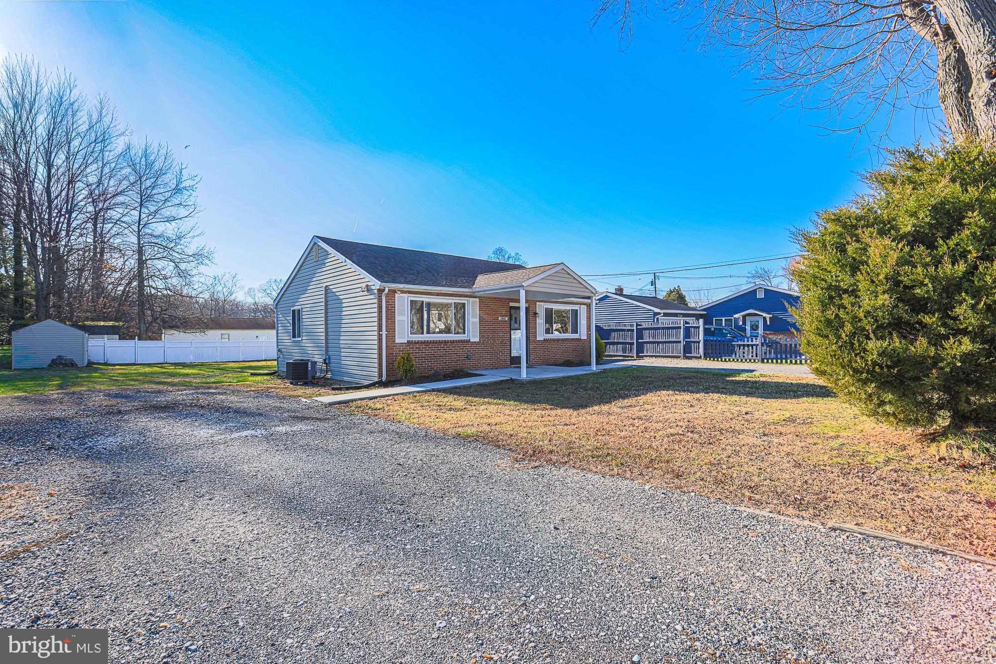 6903 UNIVERSITY DRIVE