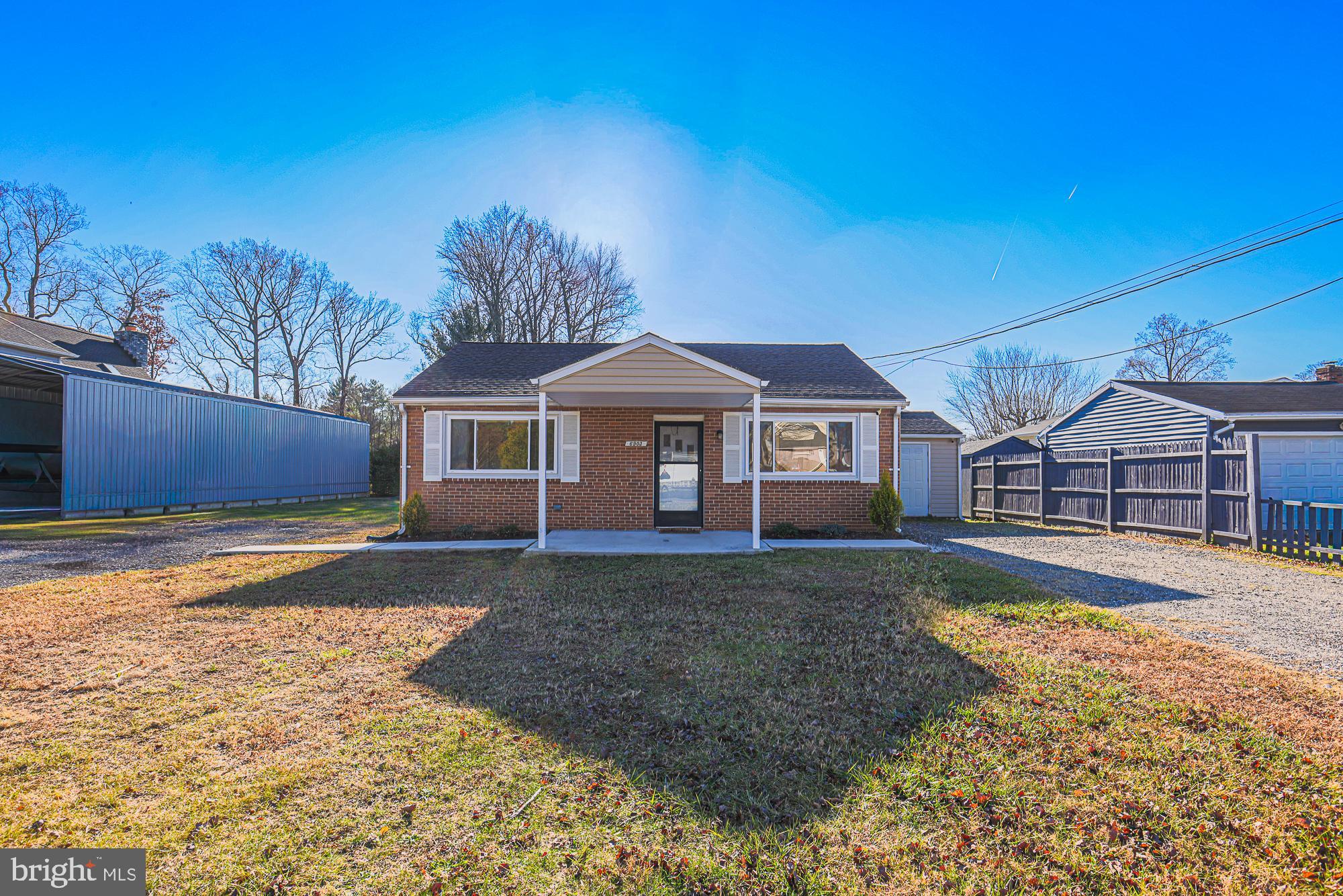 6903 UNIVERSITY DRIVE