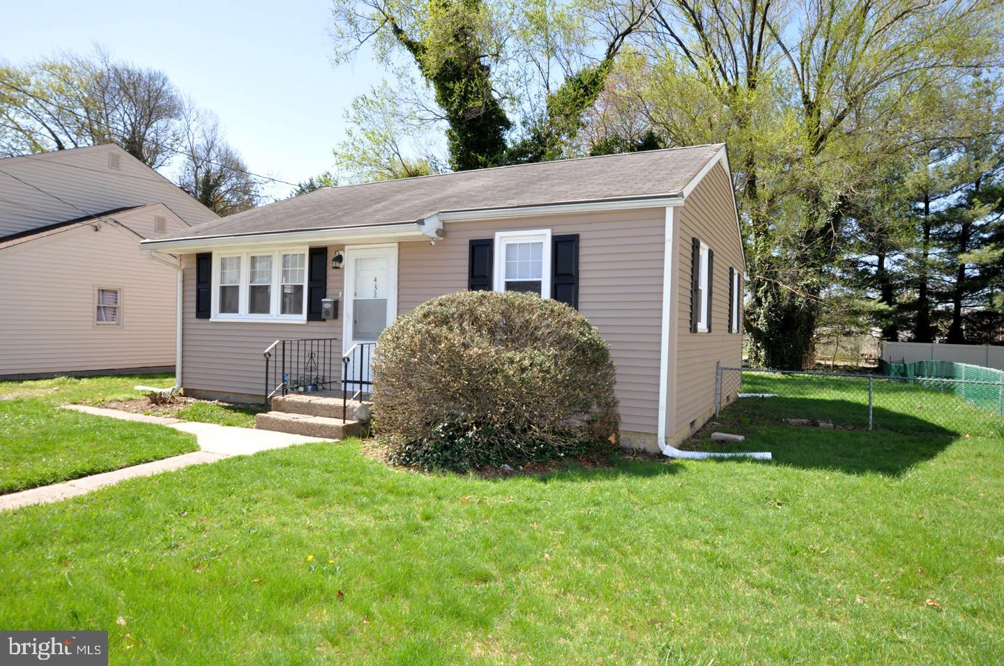 432 N COLES AVENUE