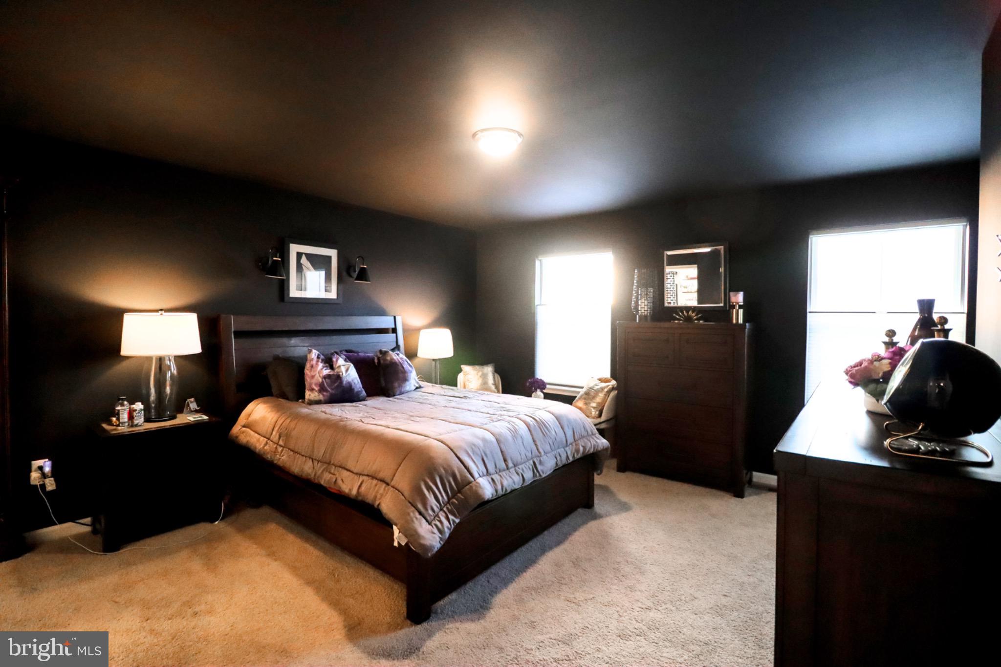 THE SEASONS - Residential