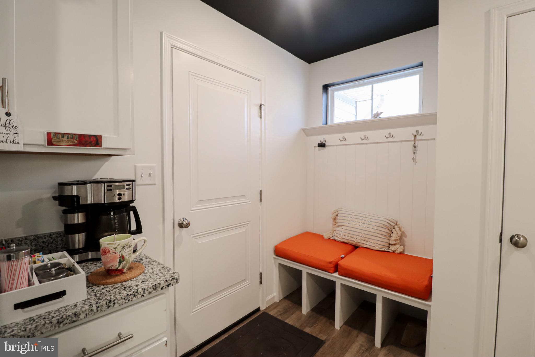 THE SEASONS - Residential