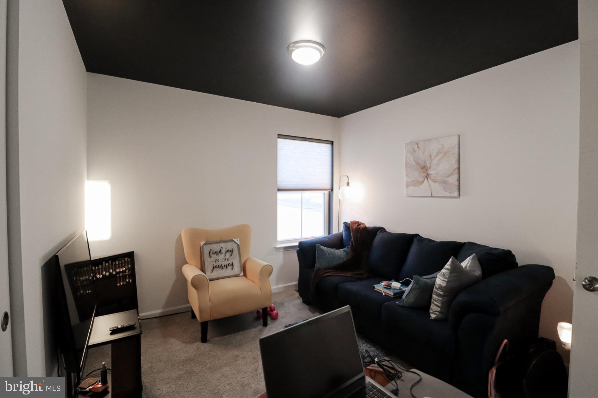 THE SEASONS - Residential