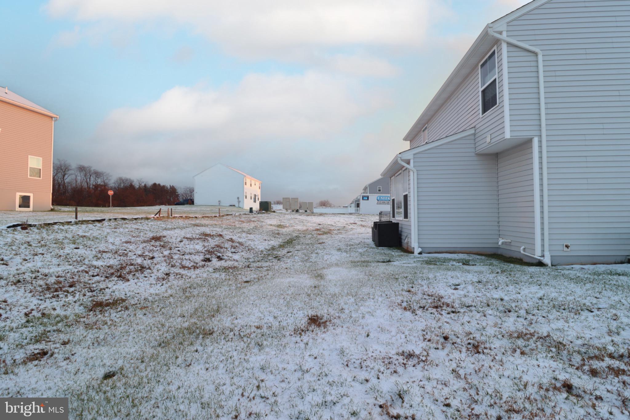 THE SEASONS - Residential