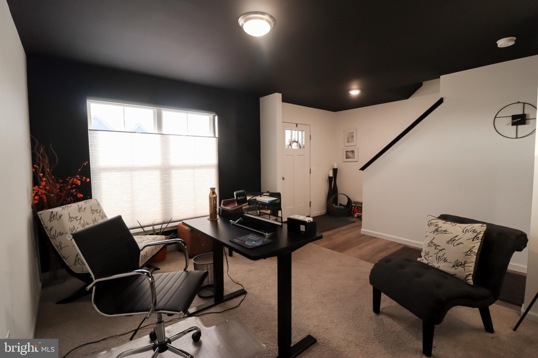 THE SEASONS - Residential