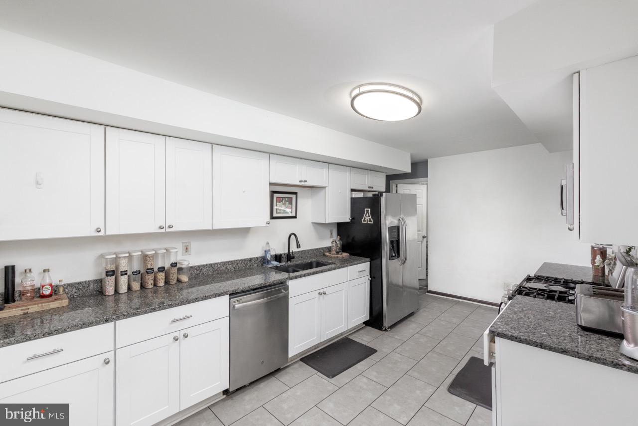 SILVER MANOR - Residential