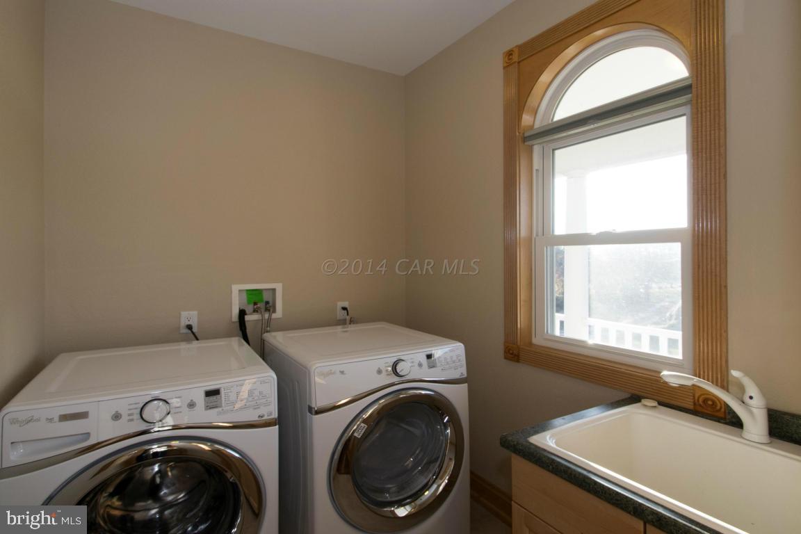 BAY SHORES - Residential