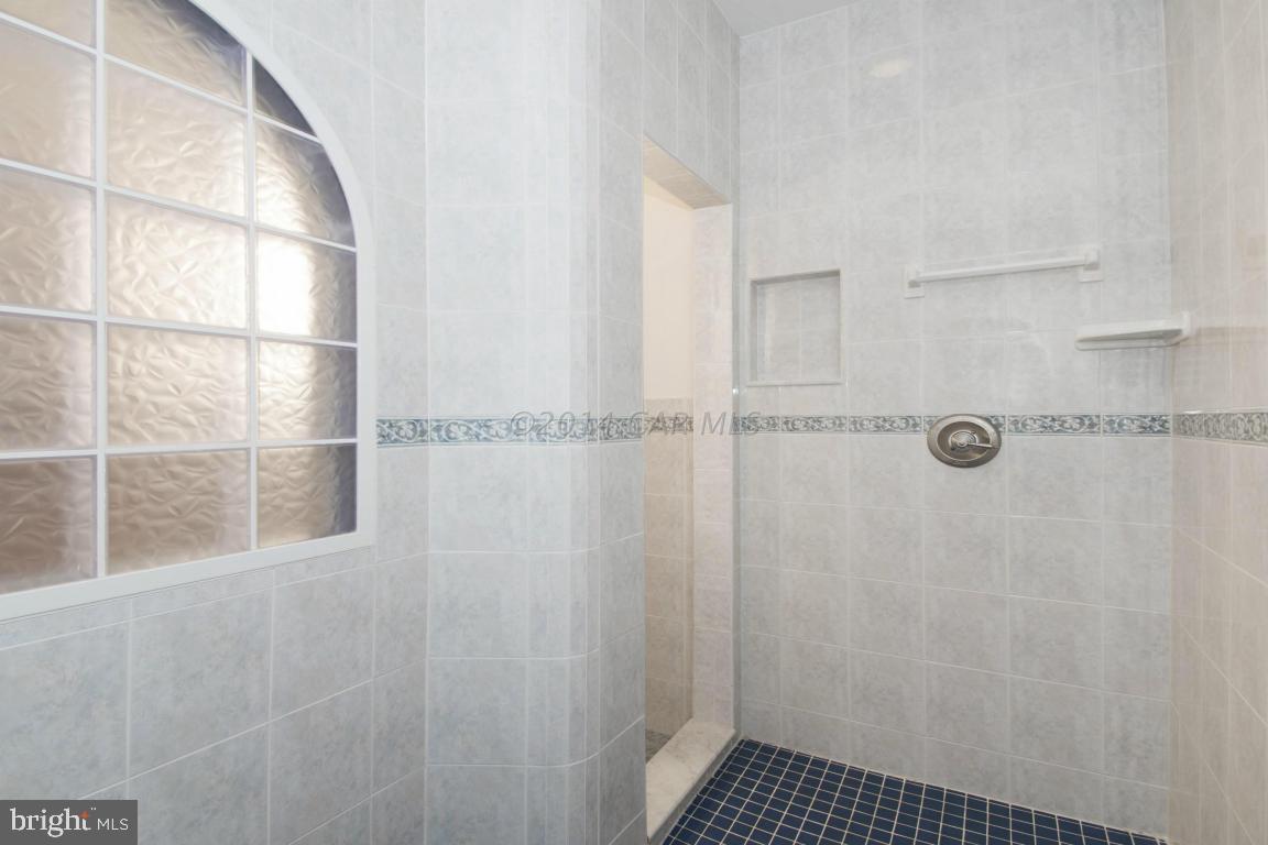 BAY SHORES - Residential