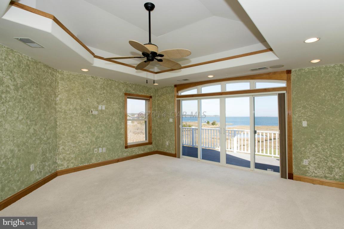 BAY SHORES - Residential