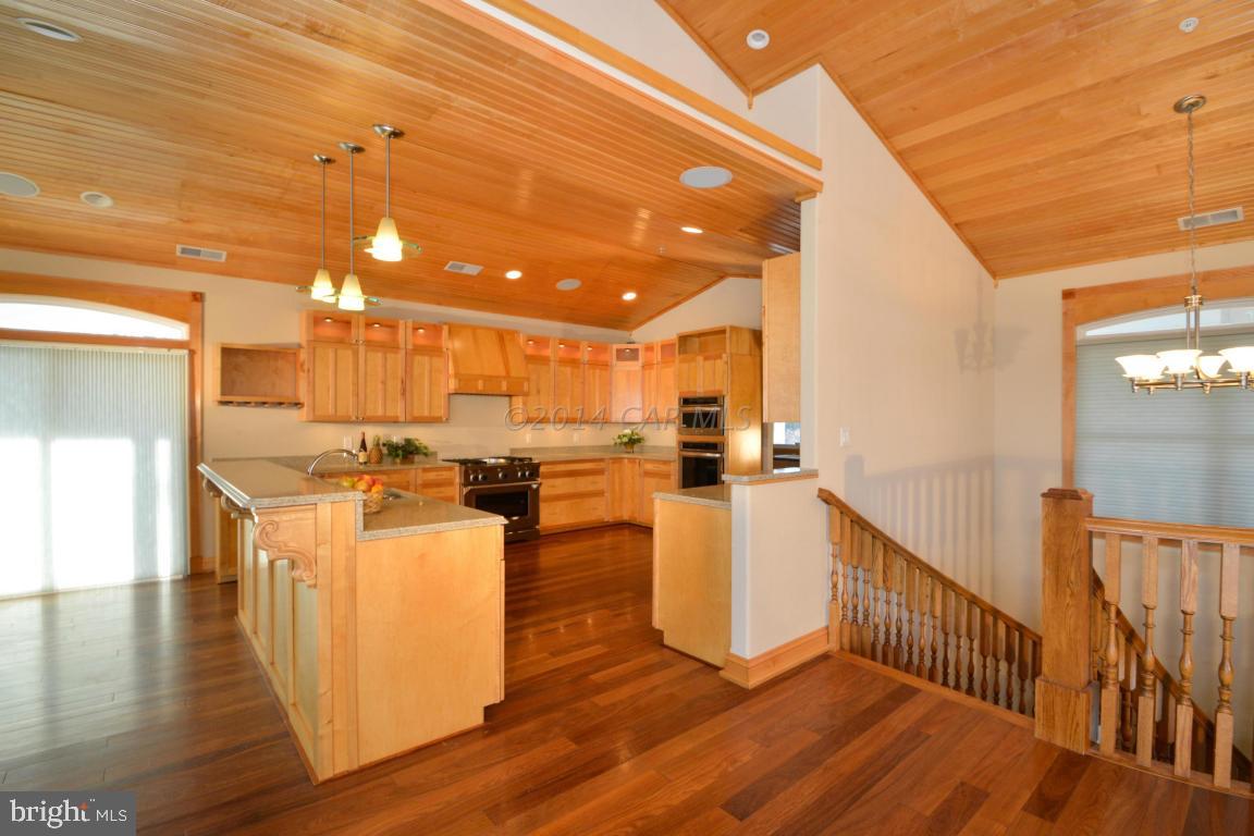 BAY SHORES - Residential