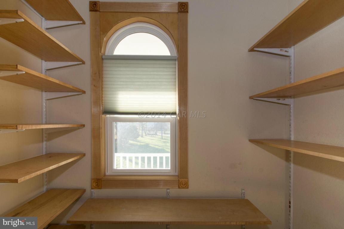 BAY SHORES - Residential