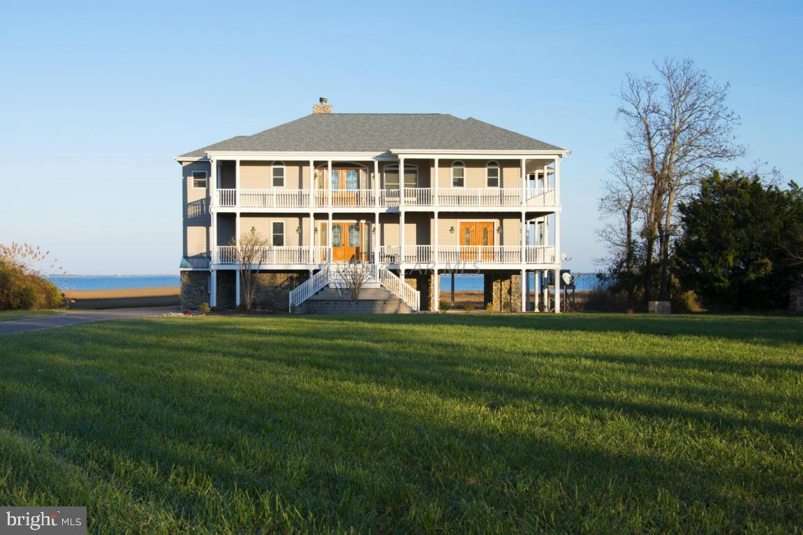 BAY SHORES - Residential