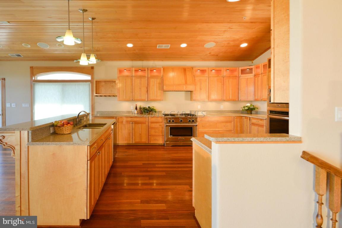 BAY SHORES - Residential