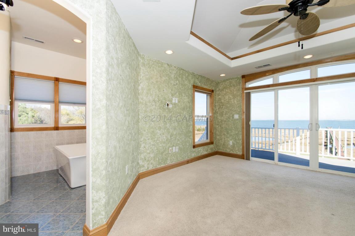 BAY SHORES - Residential