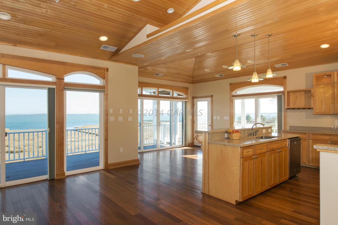 BAY SHORES - Residential