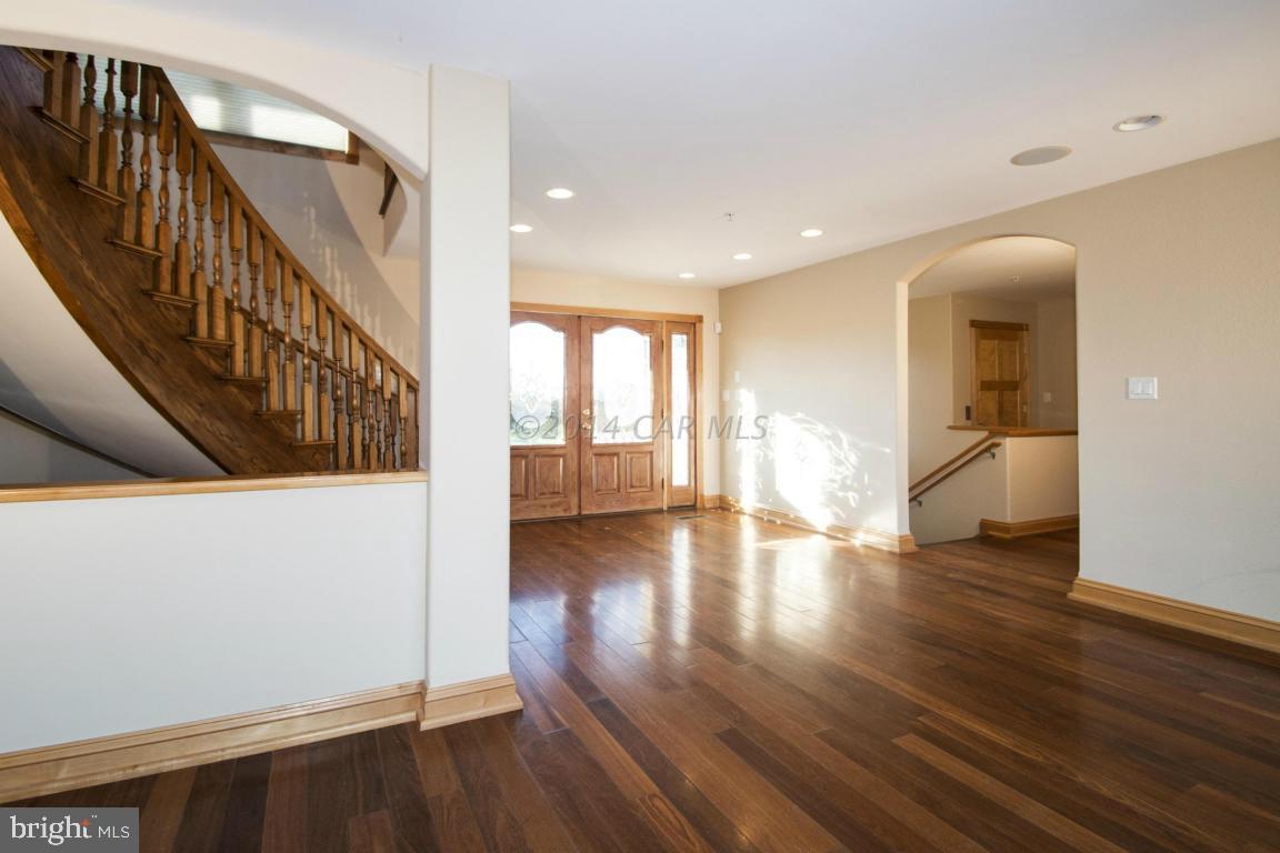 BAY SHORES - Residential