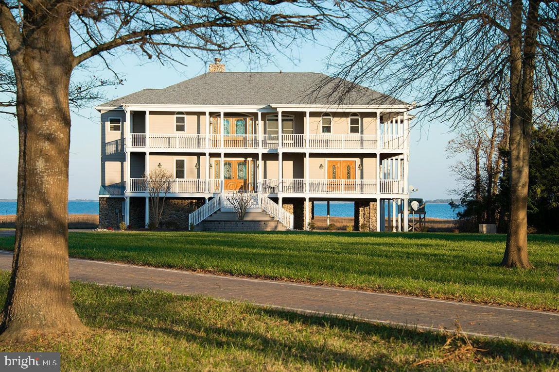 BAY SHORES - Residential