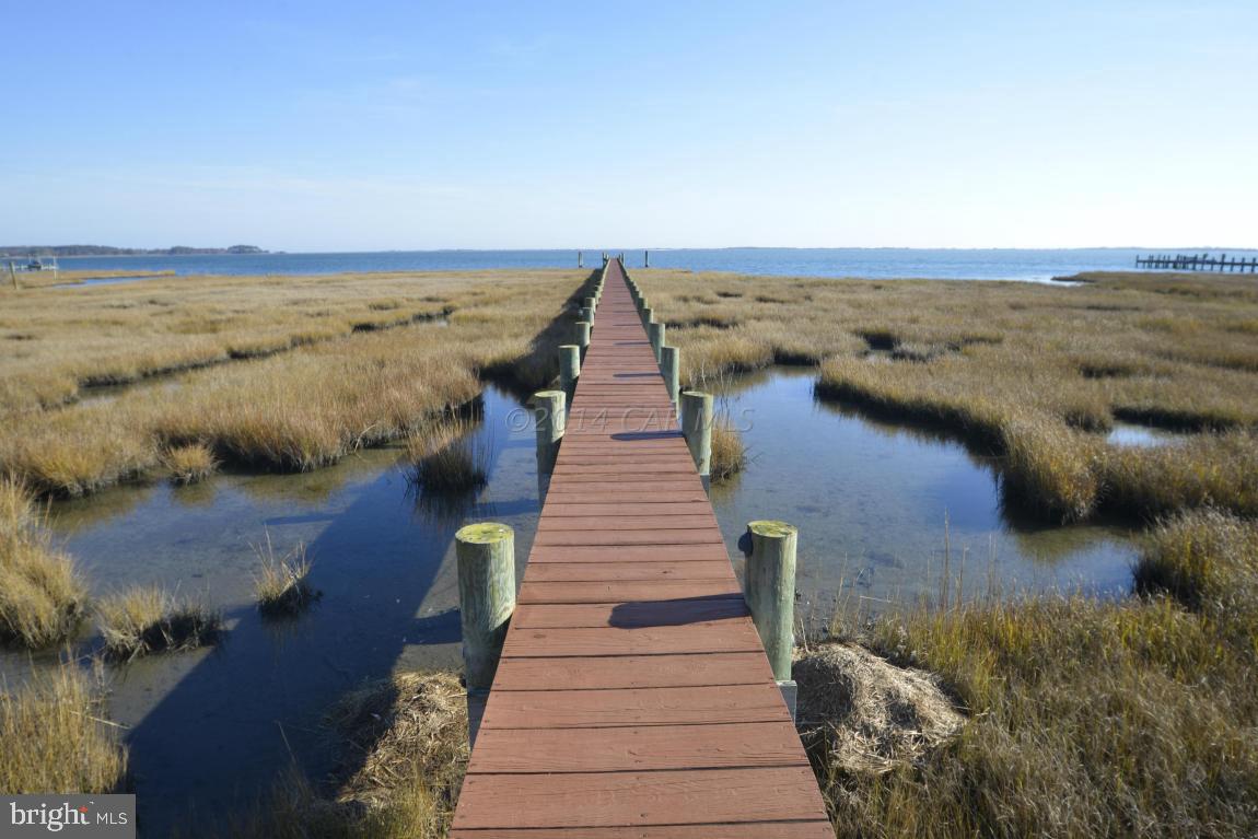 BAY SHORES - Residential