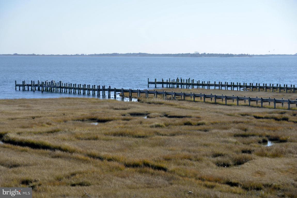 BAY SHORES - Residential