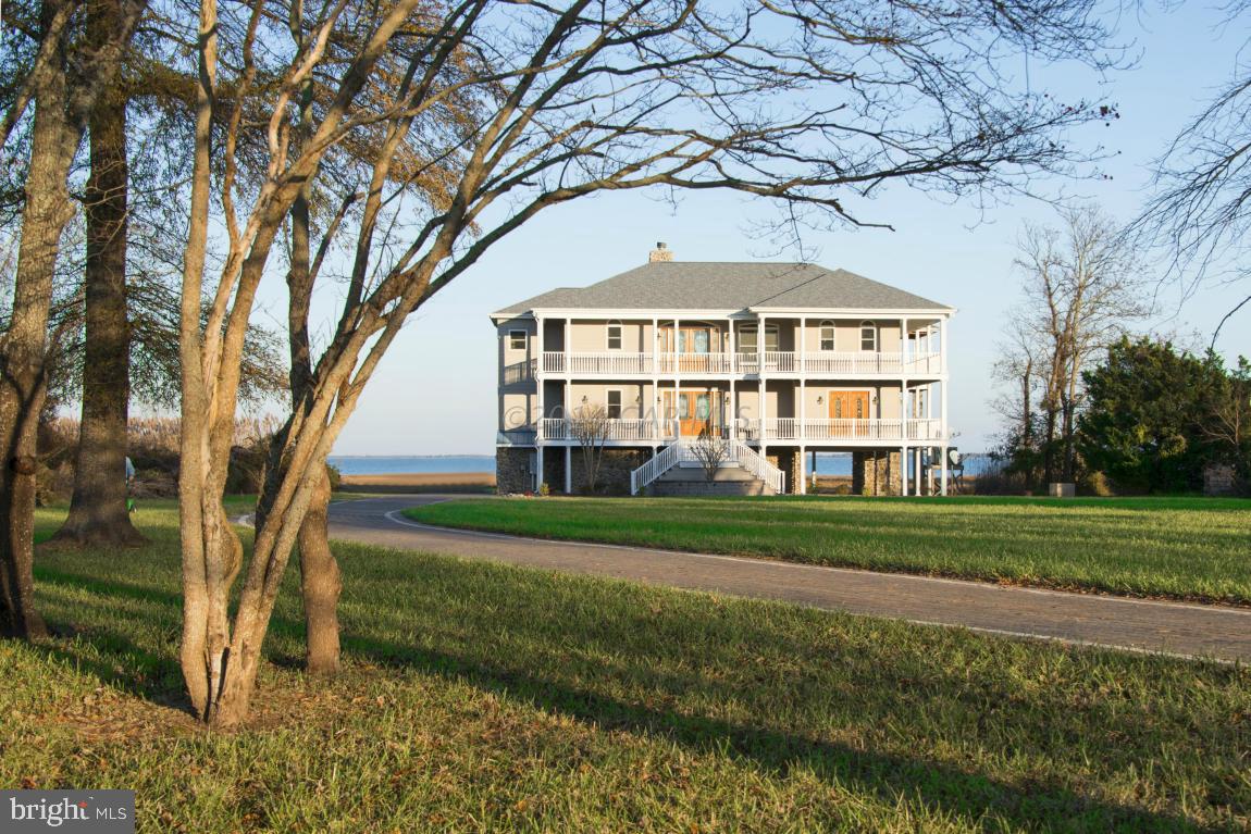 BAY SHORES - Residential