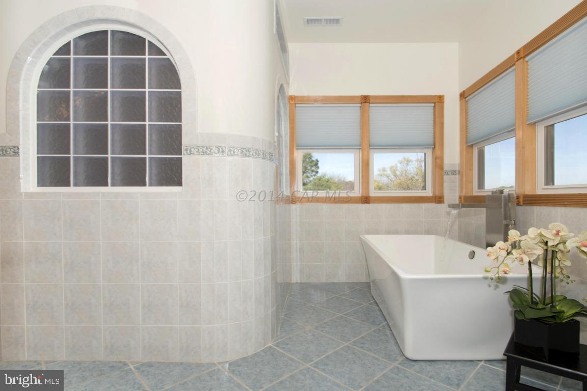 BAY SHORES - Residential