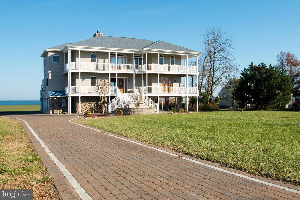 BAY SHORES - Residential