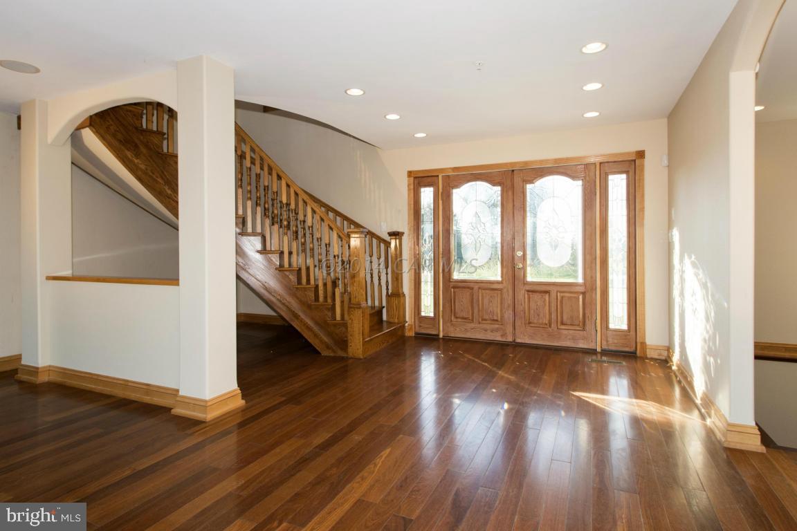 BAY SHORES - Residential